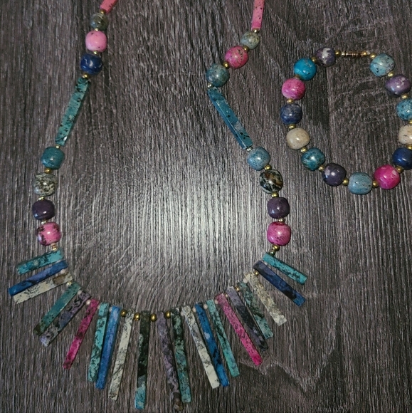 VINTAGE 2 PC SET HOWLITE STONES LONG TRIBAL NECKLACE & BRACELET COSTUME HANDMADE - Picture 3 of 10